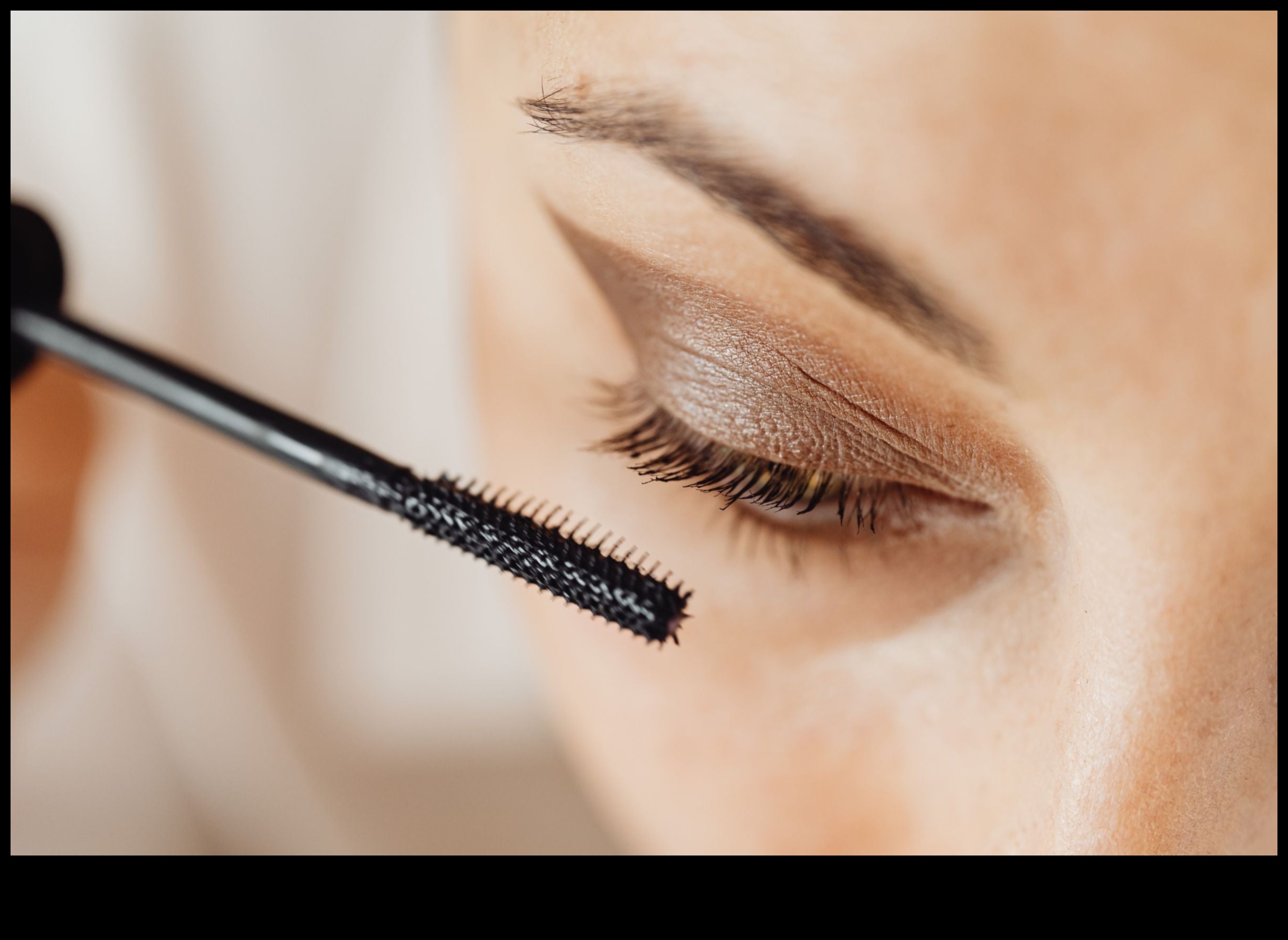 Rimel și evidențiere Un ghid pentru îmbunătățirea caracteristicilor cu precizie 5 Rimel și evidențiere: Îmbunătățiți-vă caracteristicile cu precizie