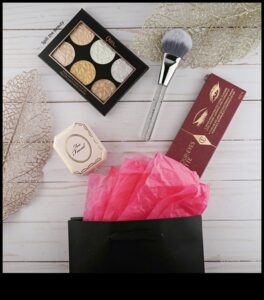 Glitz and Glam: Idei de cadouri de lux pentru ea