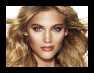 Zeița de aur: explorarea stilurilor de evidențiere la modă